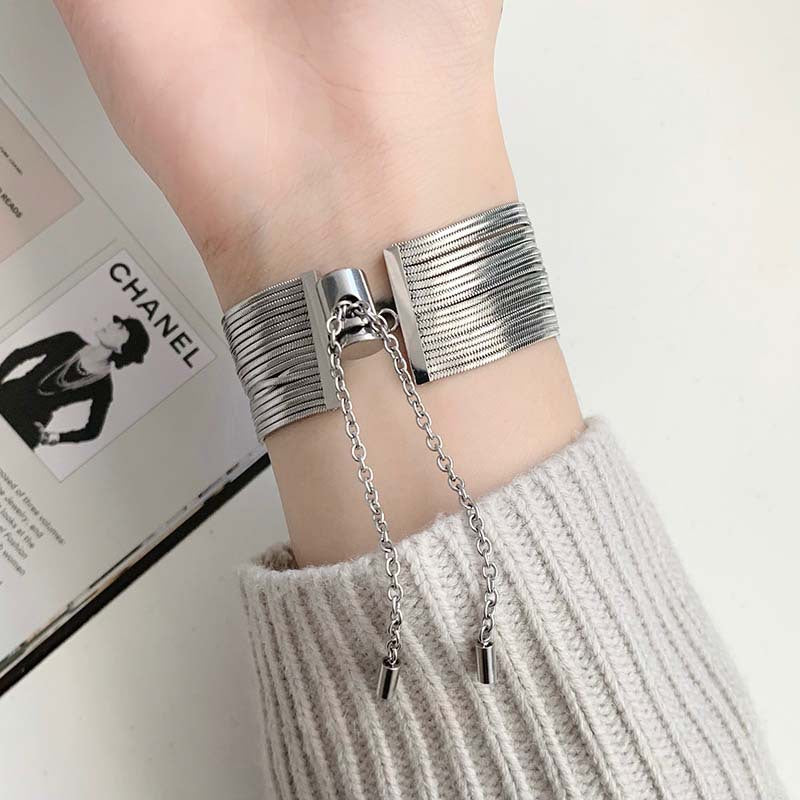 {product_title} {variant_option1} {variant_option2} | STRAPIFY